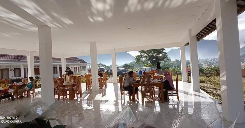 Rinjani Hill Hotel Сембалун Лаванг Экстерьер фото