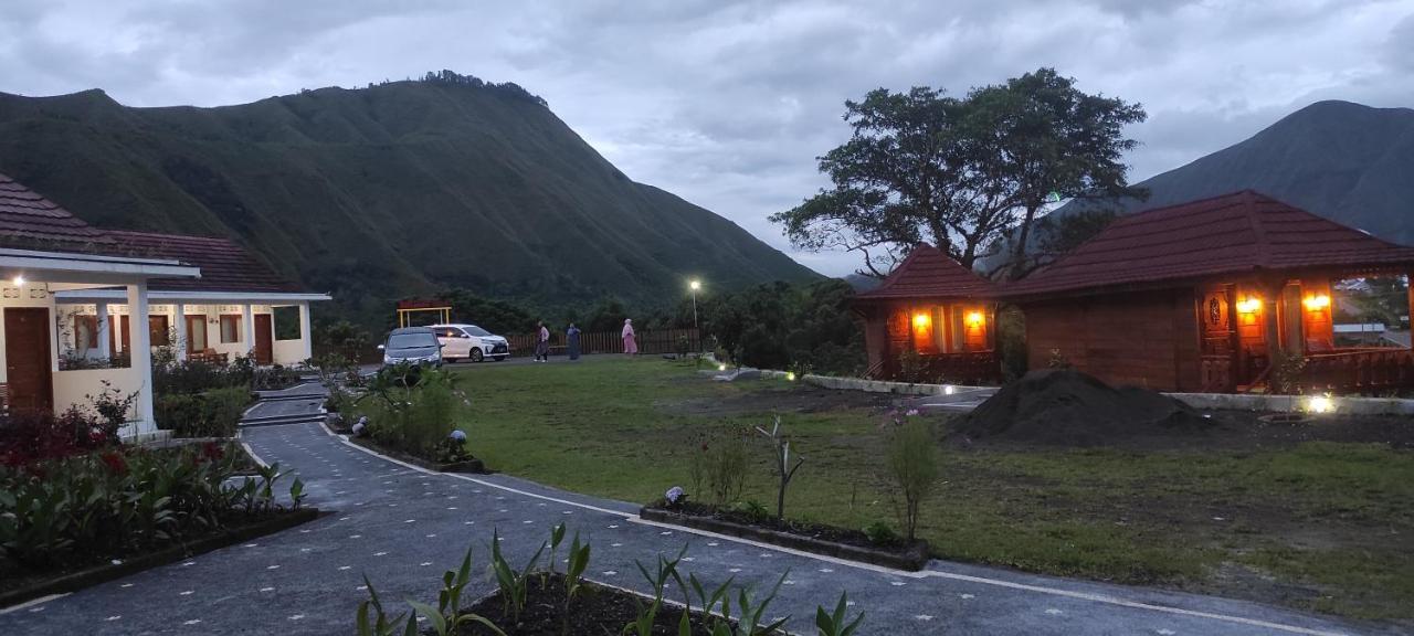 Rinjani Hill Hotel Сембалун Лаванг Экстерьер фото
