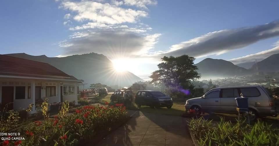 Rinjani Hill Hotel Сембалун Лаванг Экстерьер фото