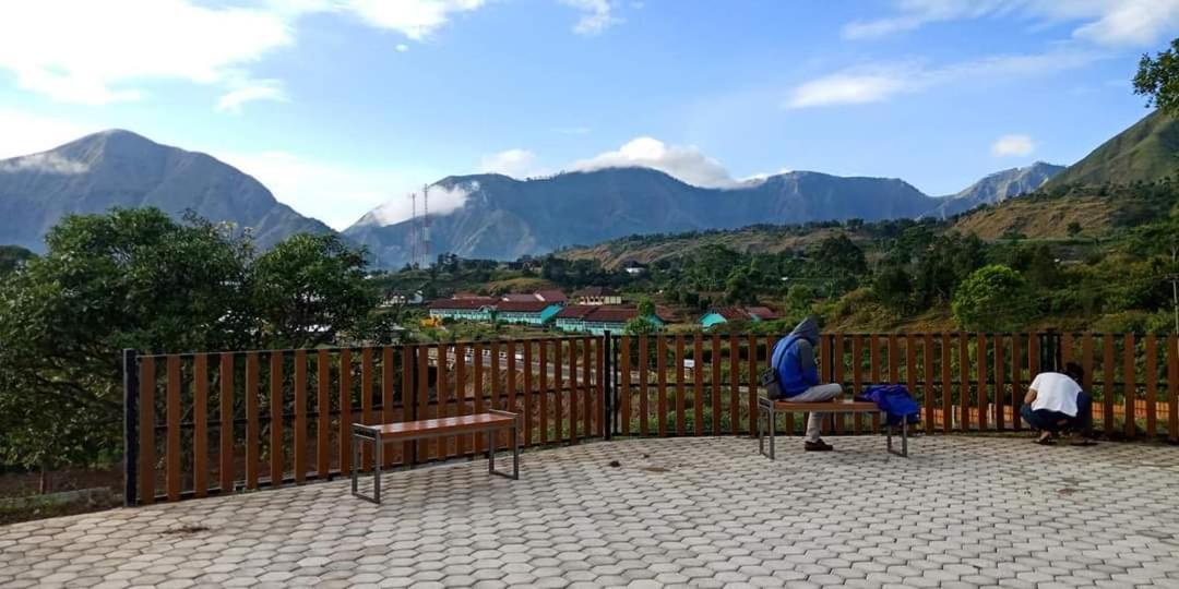 Rinjani Hill Hotel Сембалун Лаванг Экстерьер фото