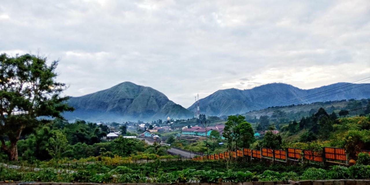 Rinjani Hill Hotel Сембалун Лаванг Экстерьер фото