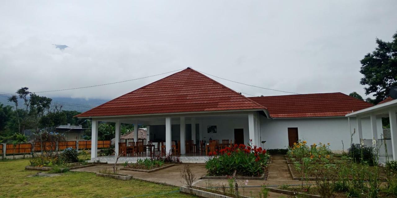 Rinjani Hill Hotel Сембалун Лаванг Экстерьер фото